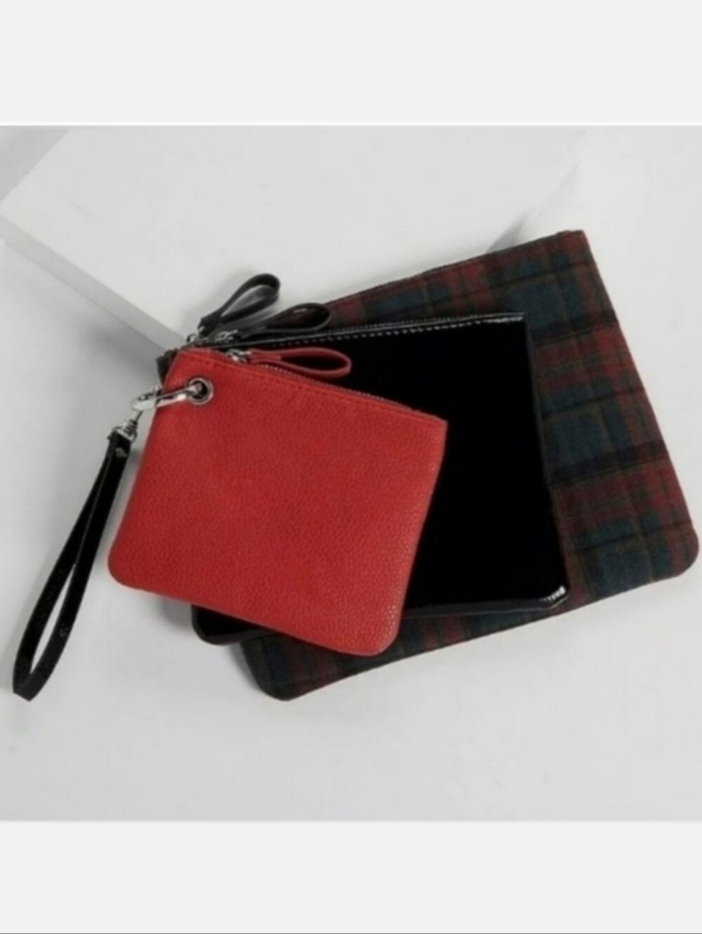 3 Pouches Red, Black Plaid Zipper 3 Piece Travel Wristlets Set Maurice's $20